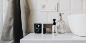 How to Maintain Your Personal Care Routine While Traveling
